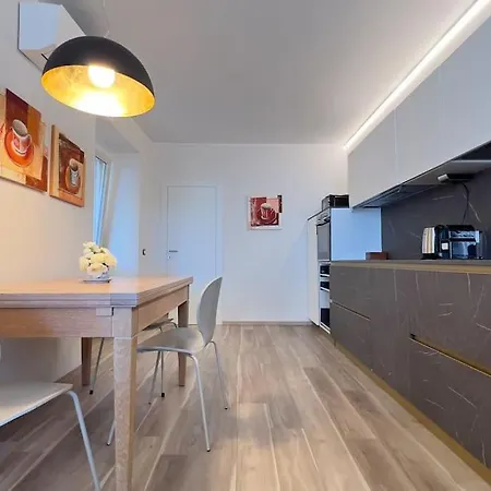 Casa Camelia Apartment Volastra